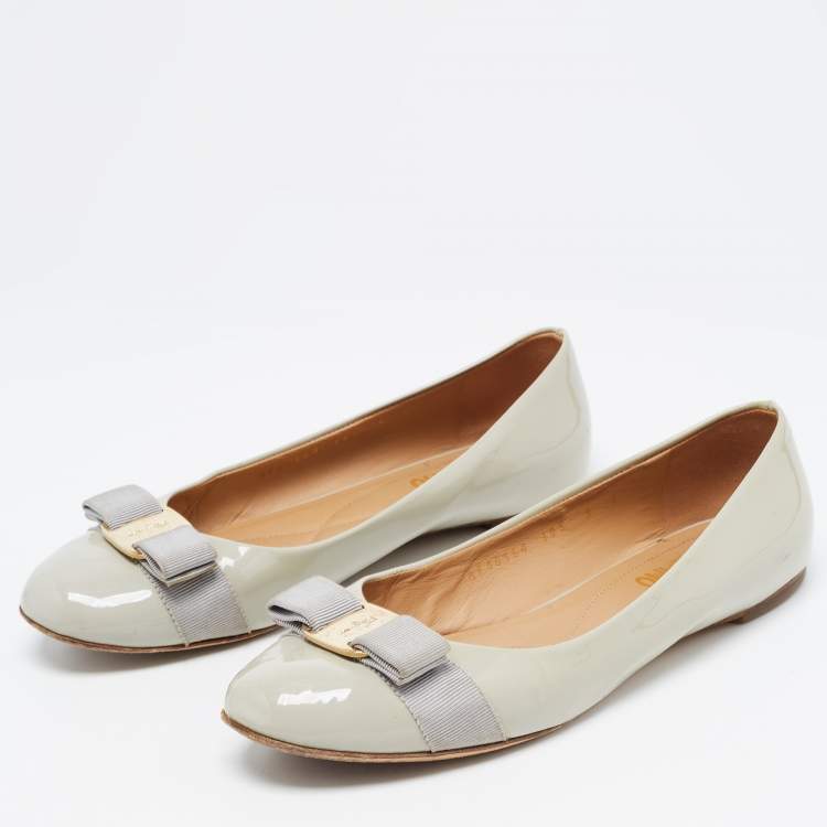 Pre Owned Salvatore Ferragamo Grey Patent Leather Varina Ballet Flats Size 39.5