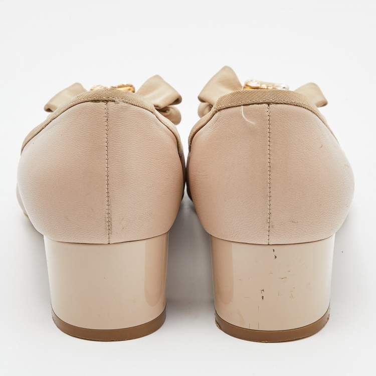 Pre Owned Salvatore Ferragamo Beige Leather Block Heel Pumps Size 38.5