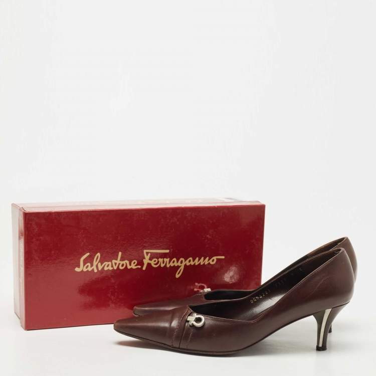 Pre Owned Salvatore Ferragamo Brown Leather Gancio Pointed Toe Pumps Size 39.5