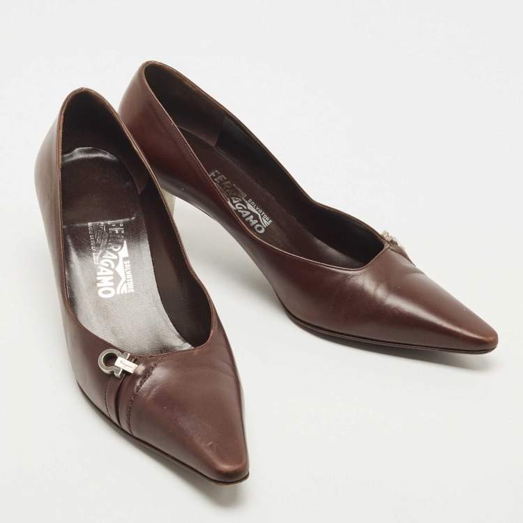 Pre Owned Salvatore Ferragamo Brown Leather Gancio Pointed Toe Pumps Size 39.5
