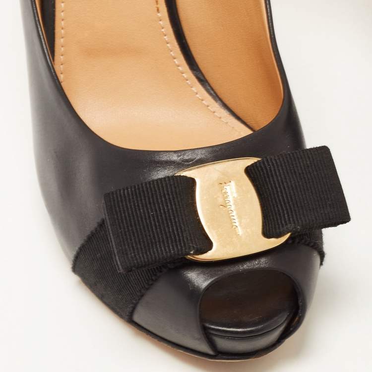 Pre Owned Salvatore Ferragamo Black Leather Vara Bow Peep Toe Pumps Size 39.5