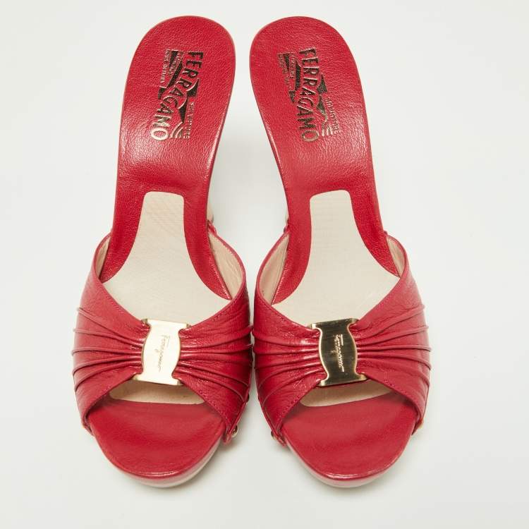 Pre Owned Salvatore Ferragamo Red Leather Wedge Slide Sandals Size 39.5