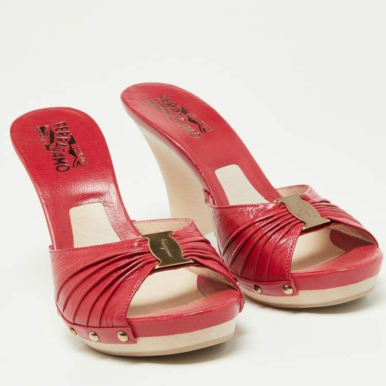 Pre Owned Salvatore Ferragamo Red Leather Wedge Slide Sandals Size 39.5