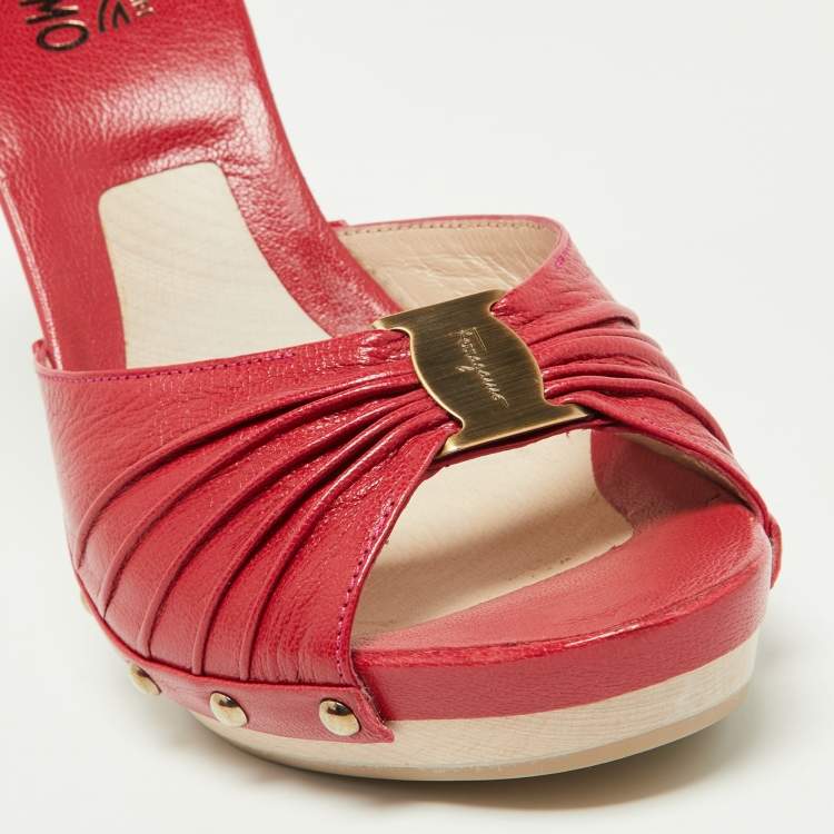Pre Owned Salvatore Ferragamo Red Leather Wedge Slide Sandals Size 39.5