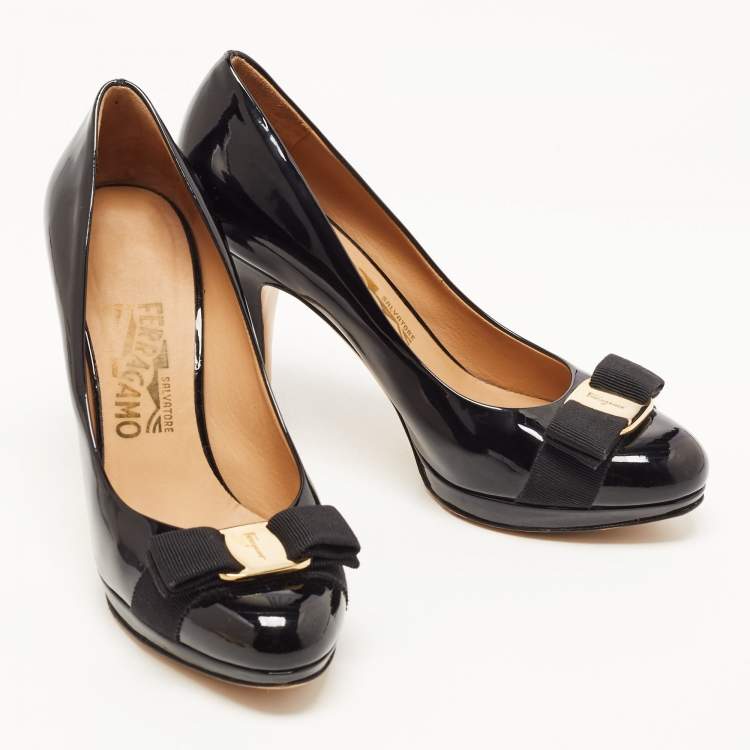 Pre Owned Salvatore Ferragamo Black Patent Leather Vara Bow  Pumps Size 37