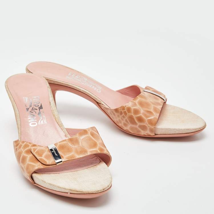 Pre Owned Salvatore Ferragamo Pink Croc Embossed Leather Slide Sandals Size 40.5 