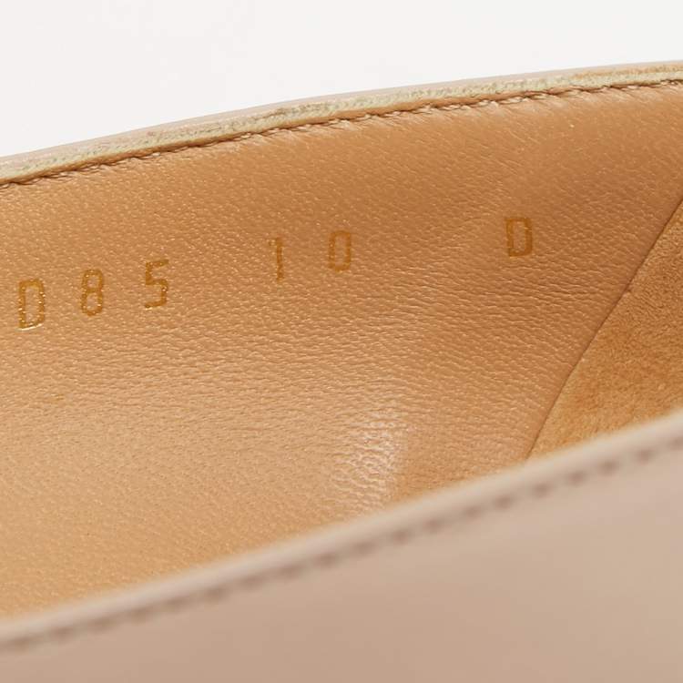 مملوكة مسبقًا Salvatore Ferragamo Beige Leather Lola Pumps Size 40.5