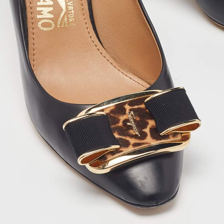 Pre Owned Salvatore Ferragamo Black Leather Lola Pumps Size 37.5