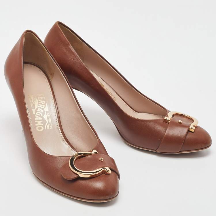 Pre Owned Salvatore Ferragamo Brown Leather Gancini Pumps Size 38.5