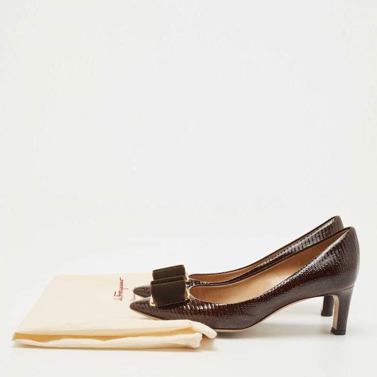 Pre Owned Salvatore Ferragamo Brown Lizard Embossed Leather Carla Vara Bow Pumps Size 37.5