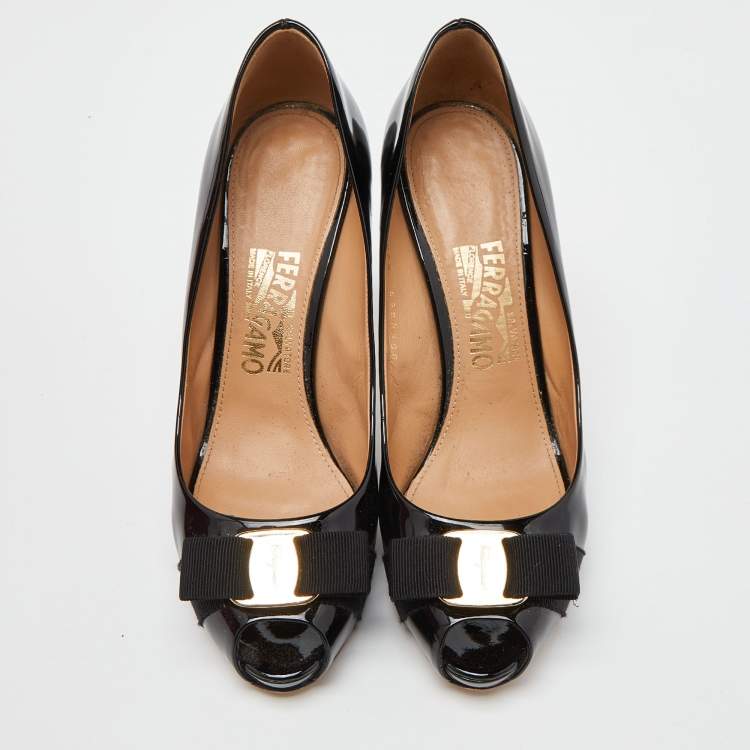 Pre Owned Salvatore Ferragamo Black Patent Leather Vara Bow Peep Toe Pumps Size 39