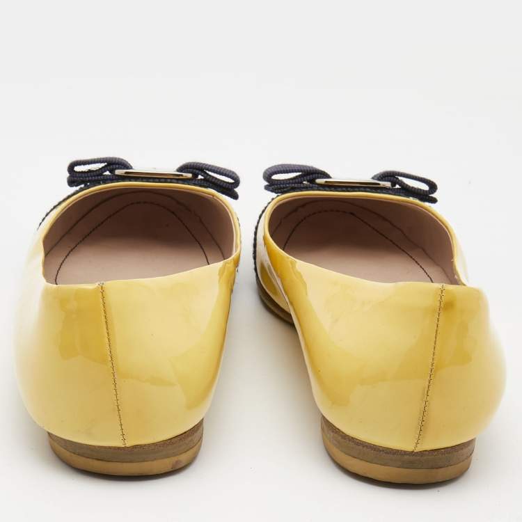 Pre Owned Salvatore Ferragamo Yellow Patent Leather Varina Ballet Flats Size 37