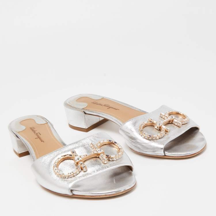 Pre Owned Salvatore Ferragamo Silver Leather Crystal Mules Size 38.5