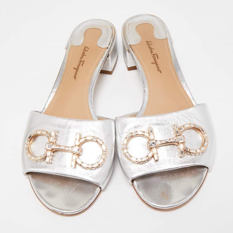 Pre Owned Salvatore Ferragamo Silver Leather Crystal Mules Size 38.5