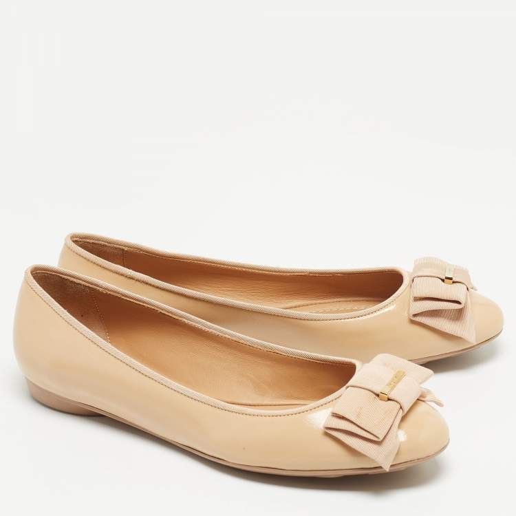 Pre Owned Salvatore Ferragamo Beige Patent Leather Varina Ballet Flats Size 37