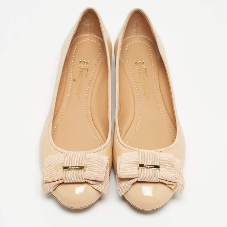 Pre Owned Salvatore Ferragamo Beige Patent Leather Varina Ballet Flats Size 37