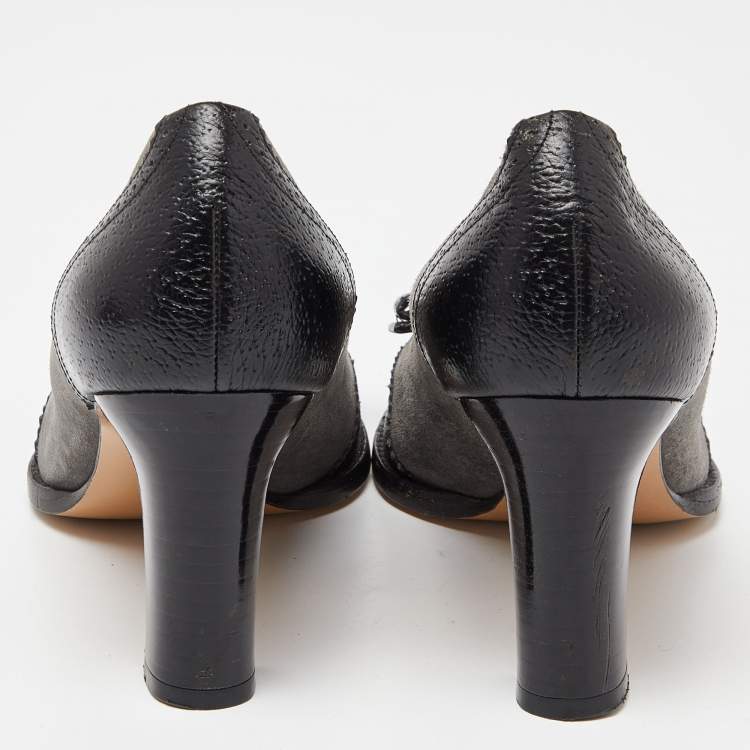 Pre Owned Salvatore Ferragamo Black/Grey Brogue Leather and Suede Vara Bow Pumps Size 38.5