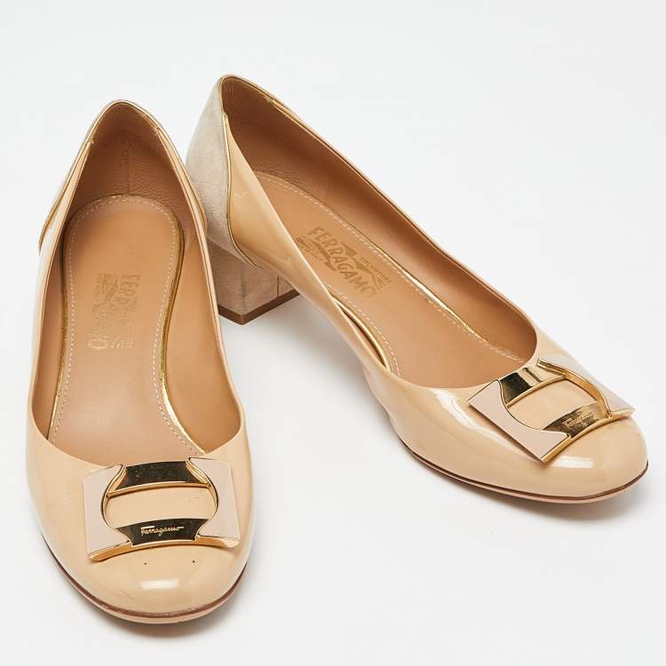 Pre Owned Salvatore Ferragamo Beige Patent Leather and Suede Block Heel Bow Pumps Size 40.5