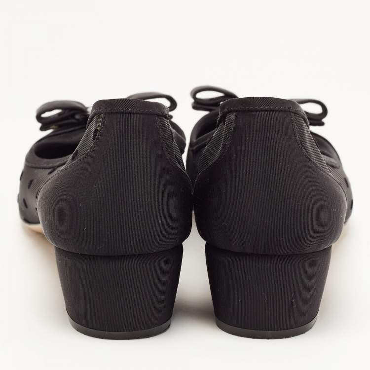 Pre Owned Salvatore Ferragamo Black Mesh and Fabric Vara Bow Pumps Size 39