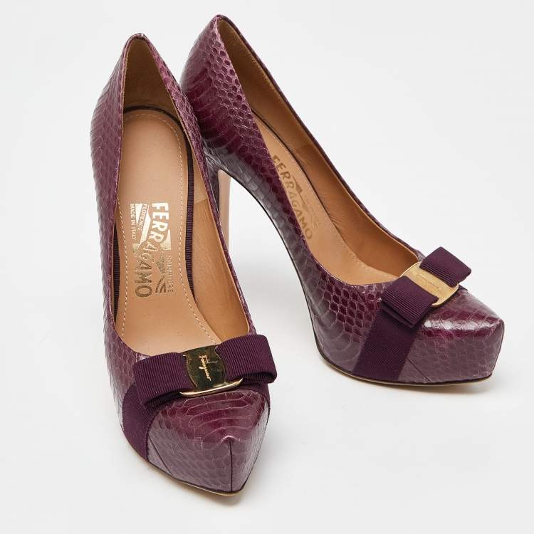Pre Owned Salvatore Ferragamo Purple Watersnake Vara Bow Pumps Size 38.5