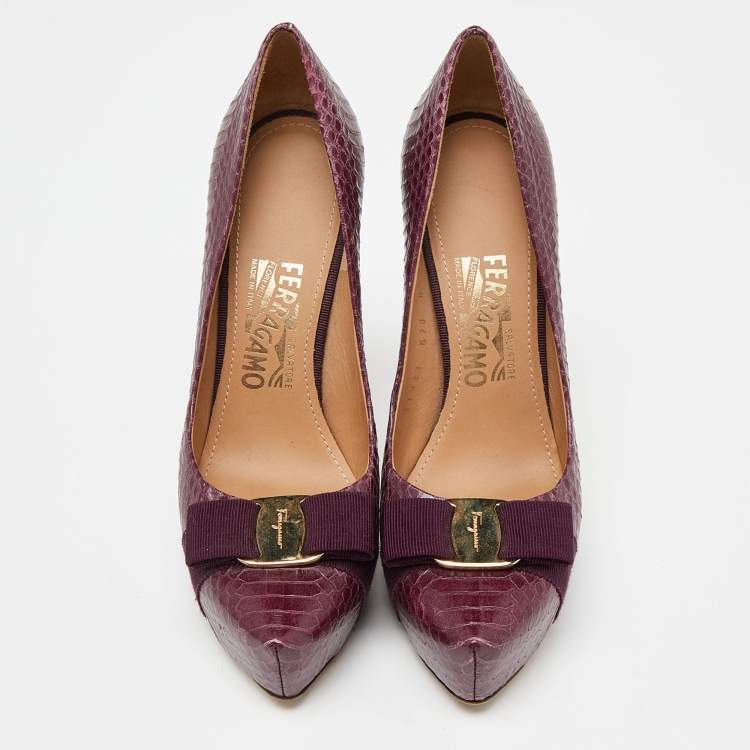 Pre Owned Salvatore Ferragamo Purple Watersnake Vara Bow Pumps Size 38.5