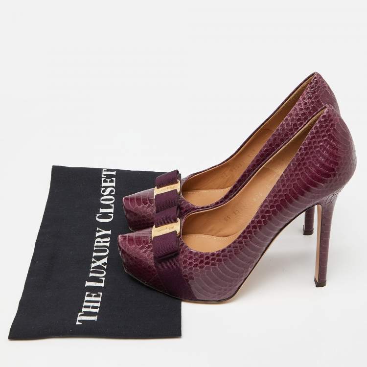 Pre Owned Salvatore Ferragamo Purple Watersnake Vara Bow Pumps Size 38.5