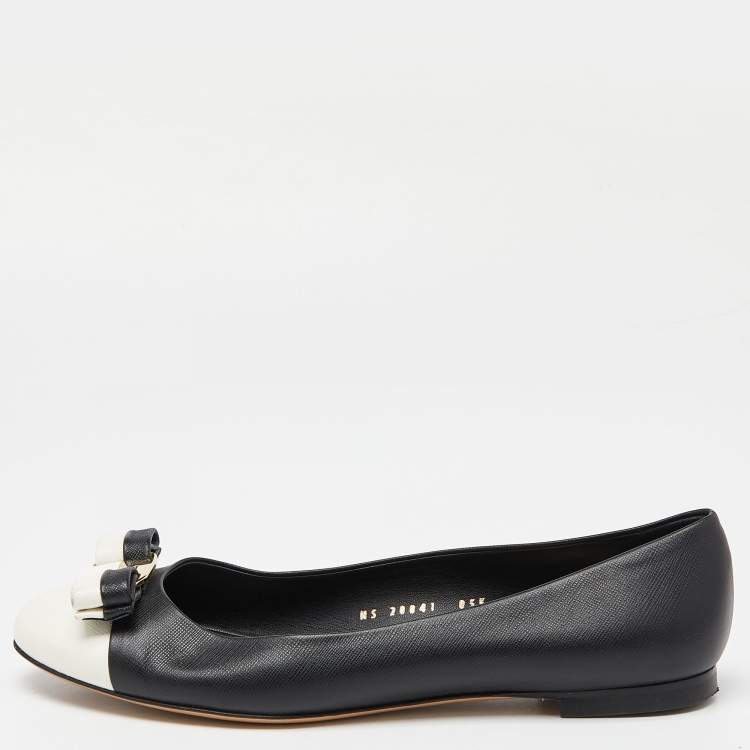 Ferragamo black flats best sale