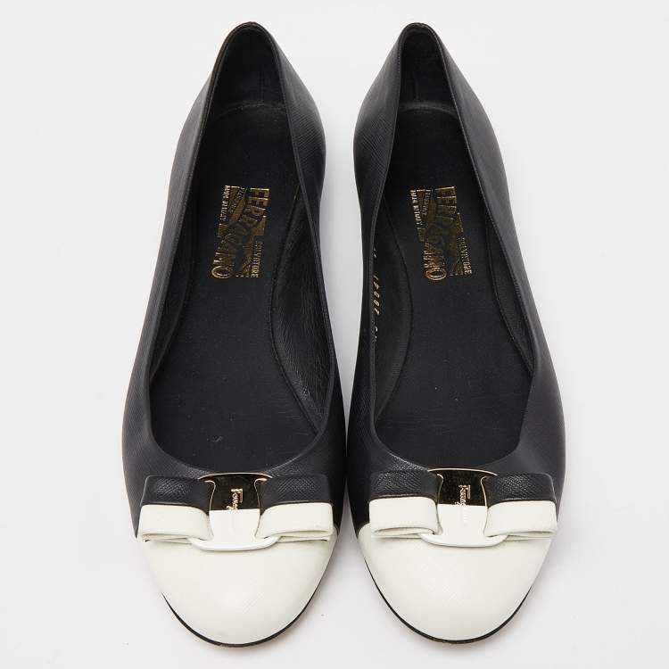 Pre Owned Salvatore Ferragamo Black/White Leather Varina Ballet Flats Size 40