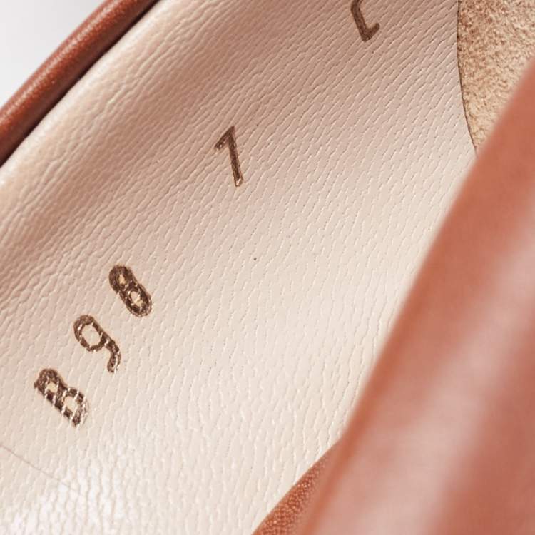 Pre Owned Salvatore Ferragamo Brown Leather Vara Bow Pumps Size 37.5