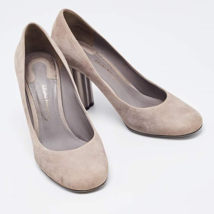 Pre Owned Salvatore Ferragamo Grey Suede Lucca Pumps Size 38.5