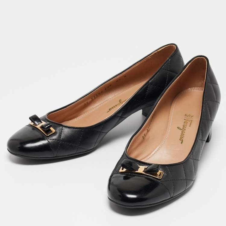مملوكة مسبقًا Salvatore Ferragamo Black Quilted Leather Bow Pumps Size 39
