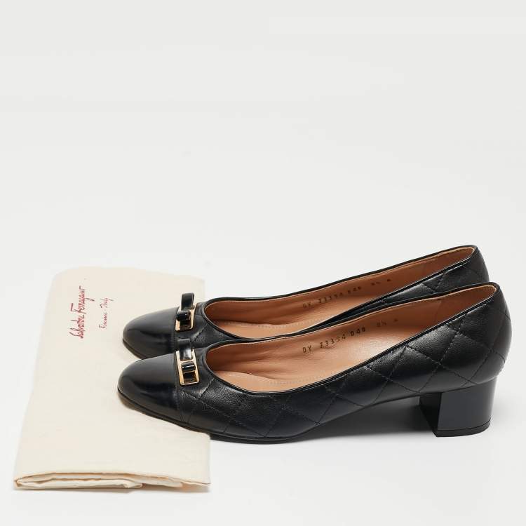 مملوكة مسبقًا Salvatore Ferragamo Black Quilted Leather Bow Pumps Size 39