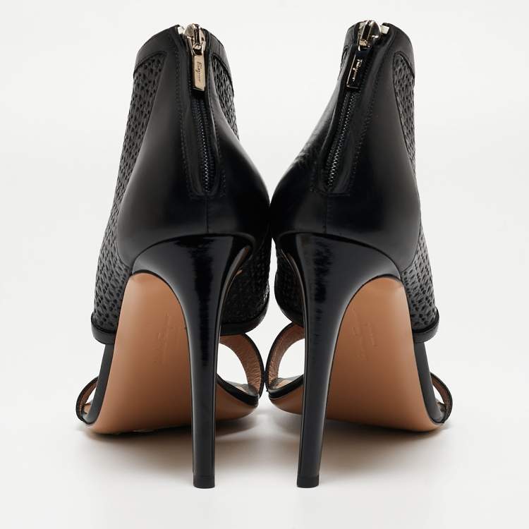 Pre Owned Salvatore Ferragamo Black Leather Pacella Sandals Size 39.5