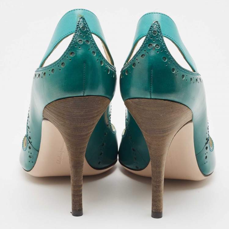 Pre Owned Salvatore Ferragamo Green Leather Pumps Size 39