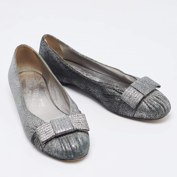 Pre Owned Salvatore Ferragamo Metallic Silver Suede Bow Ballet Flats Size 39.5