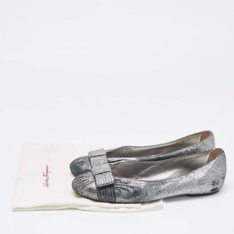 Pre Owned Salvatore Ferragamo Metallic Silver Suede Bow Ballet Flats Size 39.5