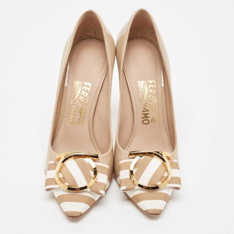 Pre Owned Salvatore Ferragamo Beige/White Patent Leather and Canvas Ezia Pumps Size 38