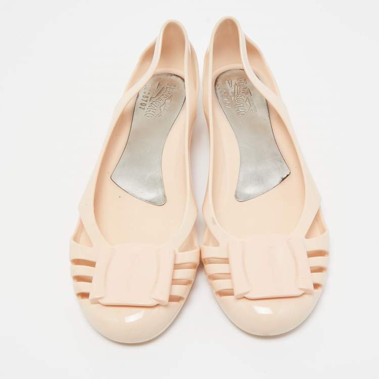 Pre Owned Salvatore Ferragamo Light Pink Rubber Bermuda Ballet Flats Size 37.5
