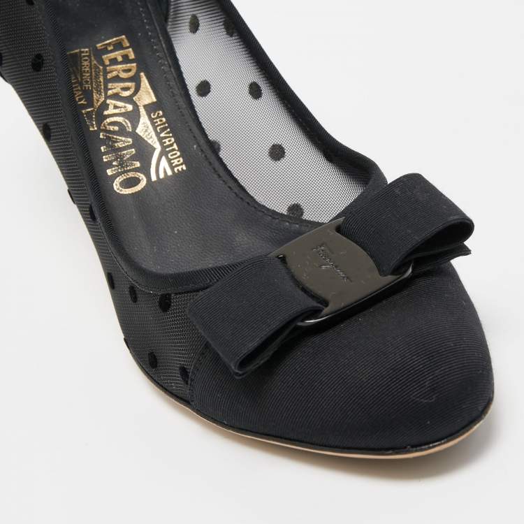 Pre Owned Salvatore Ferragamo Black Mesh and Canvas Vara Bow Pumps Size 38