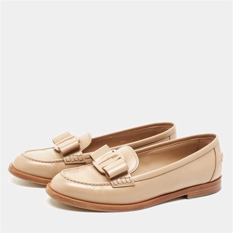 Salvatore Ferragamo Beige Leather Vivaldo Bow Loafers Size