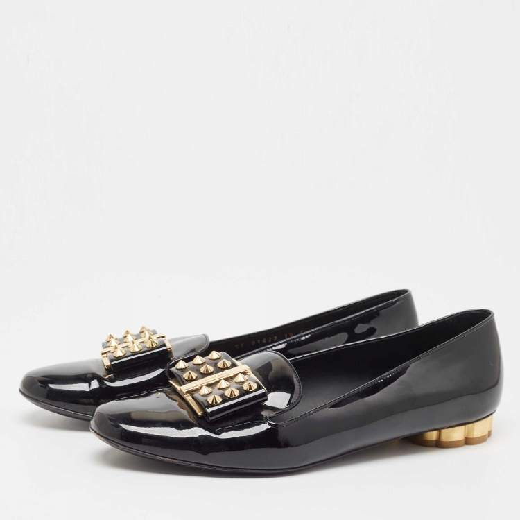مملوكة مسبقًا Salvatore Ferragamo Black Patent Leather Smoking Slippers Size 40.5