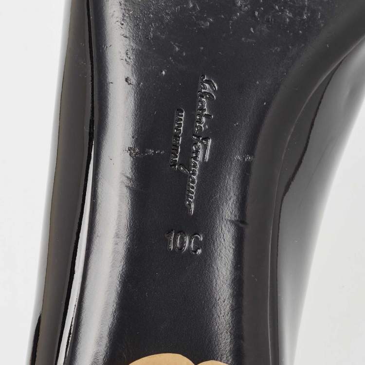 مملوكة مسبقًا Salvatore Ferragamo Black Patent Leather Smoking Slippers Size 40.5