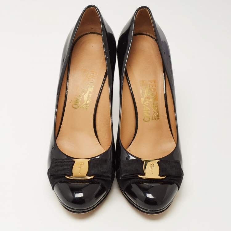 Pre Owned Salvatore Ferragamo Black Patent Leather Vara Bow Pumps Size 39