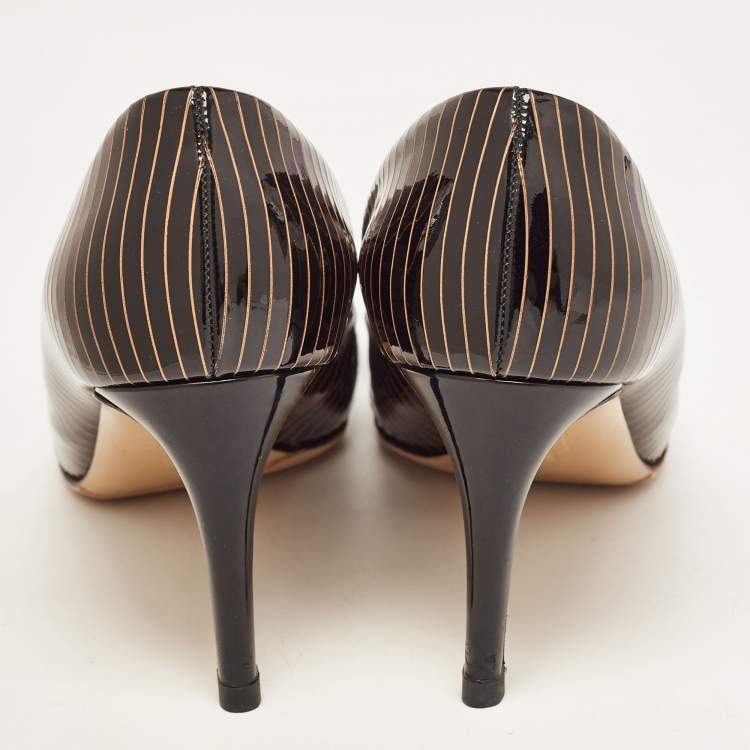 Pre Owned Salvatore Ferragamo Brown/Gold Patent Leather Vara Bow Pumps Size 39.5