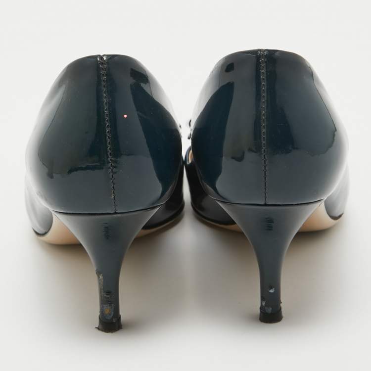 Pre Owned Salvatore Ferragamo Navy Blue Patent Vara Bow Pumps Size 36