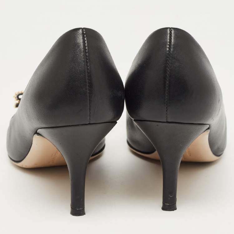 Pre Owned Salvatore Ferragamo Black Leather Studded Vara Bow Pumps Size 36