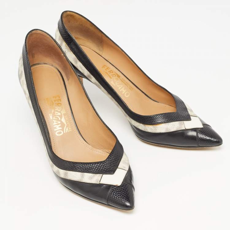 Pre Owned Salvatore Ferragamo Black/White Textured Leather Pointed Toe Pumps Size 38.5 