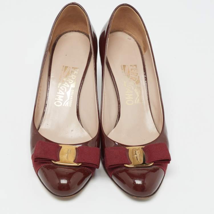 Pre Owned Salvatore Ferragamo Burgundy Patent Vara Bow Pumps Size 36.5