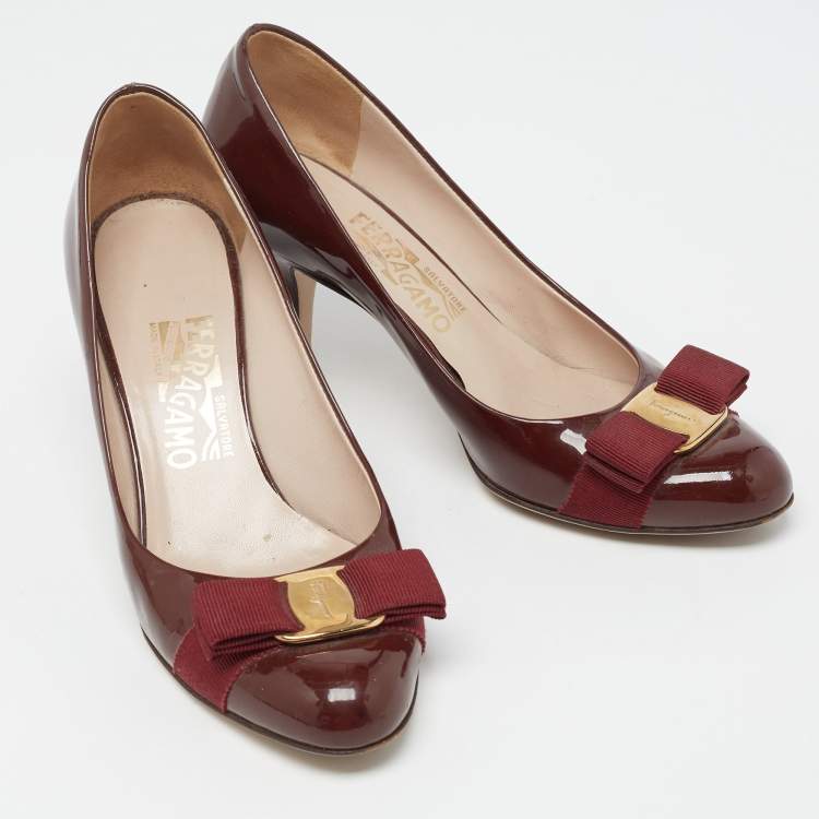Pre Owned Salvatore Ferragamo Burgundy Patent Vara Bow Pumps Size 36.5