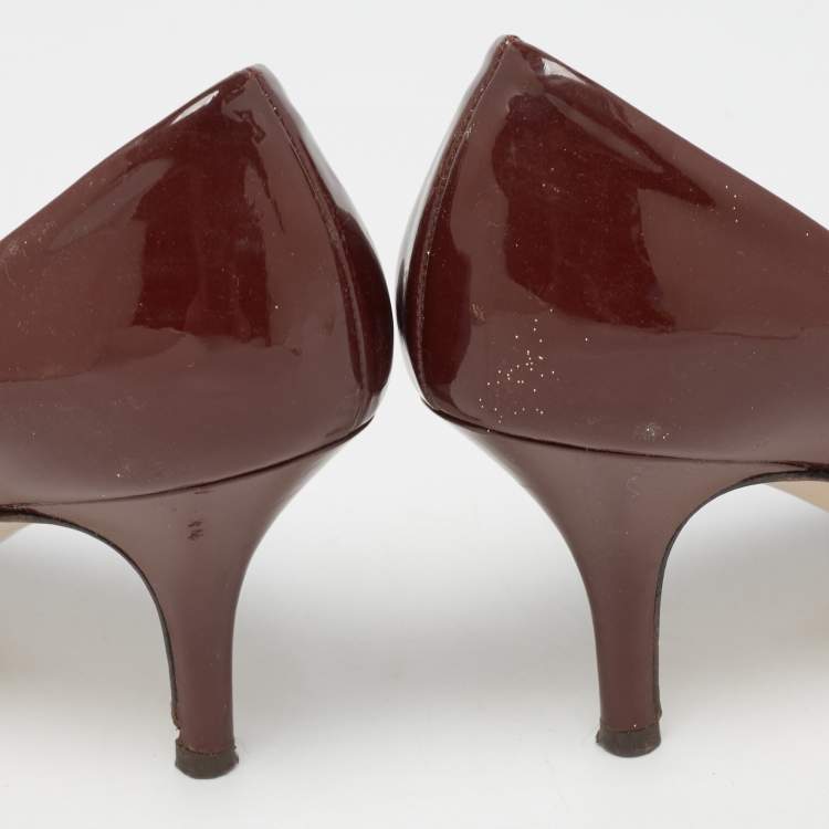 Pre Owned Salvatore Ferragamo Burgundy Patent Vara Bow Pumps Size 36.5